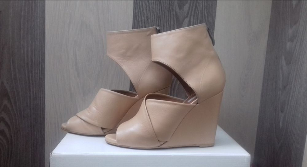 Босоніжки  Zara шкіра