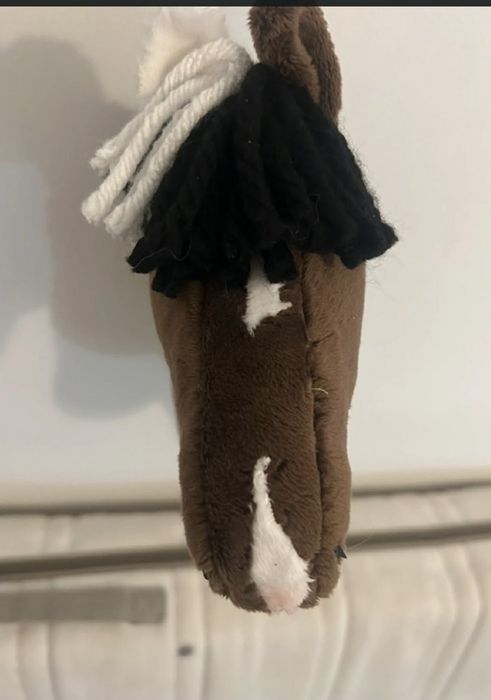Łaciaty hobby horse A4