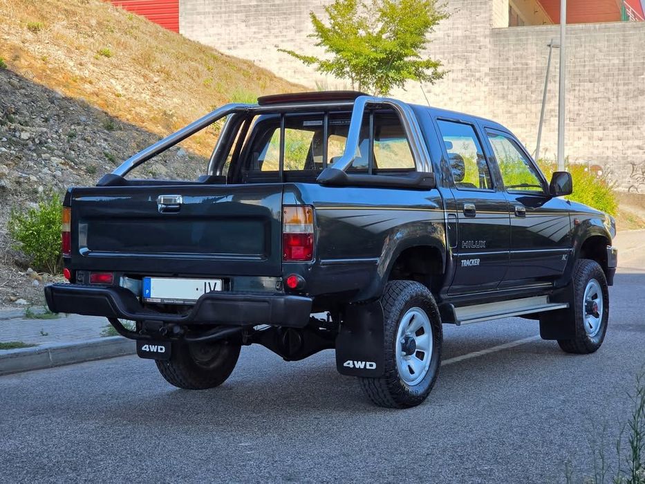 Toyota Hilux 2.4 D LN145LPT Cab Dupla