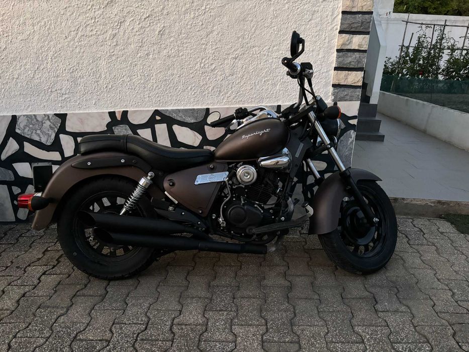 Keeway Superlight 125