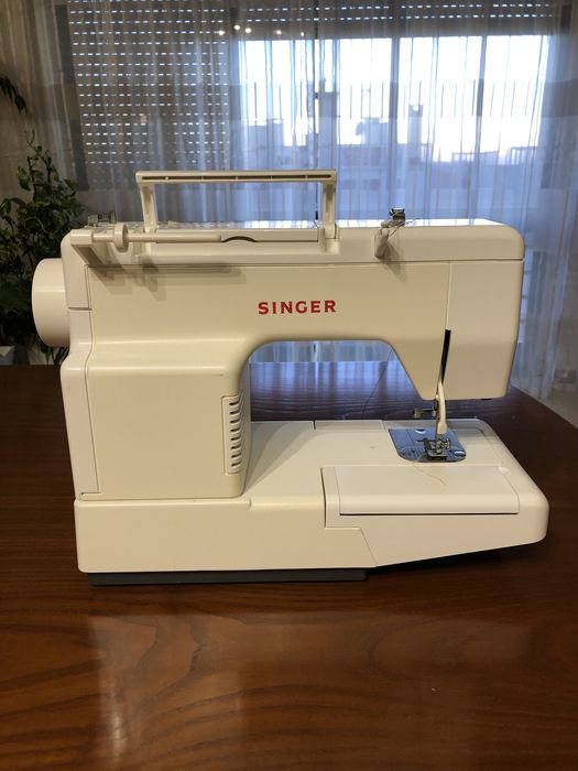 Máquina de costura Singer NOVA