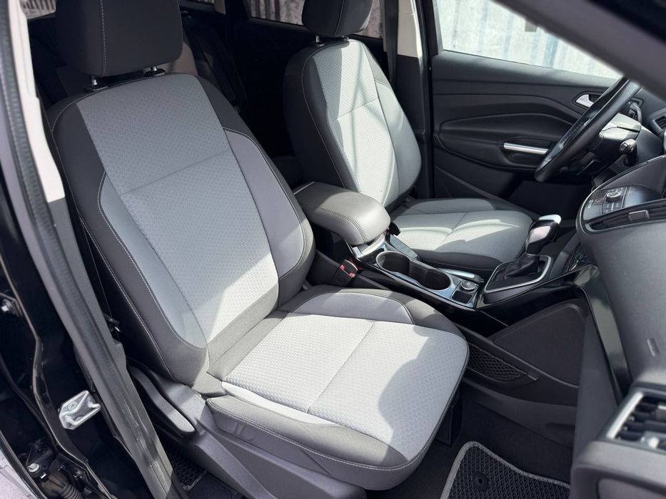 Ford C-Max 2017 VIN 1FADP5EU8HL109585 фото оголошення 18 з 23