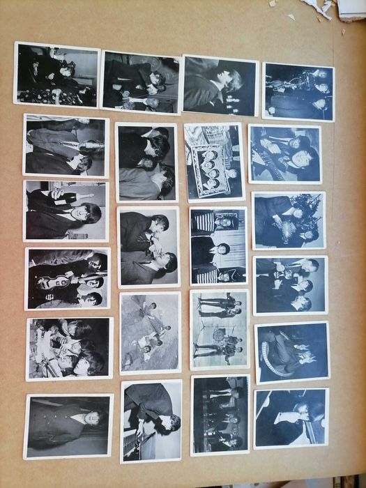 48 Cromos OS BEATLES 1966 Editorial IBIS (Números na Descrição do Anúncio) )