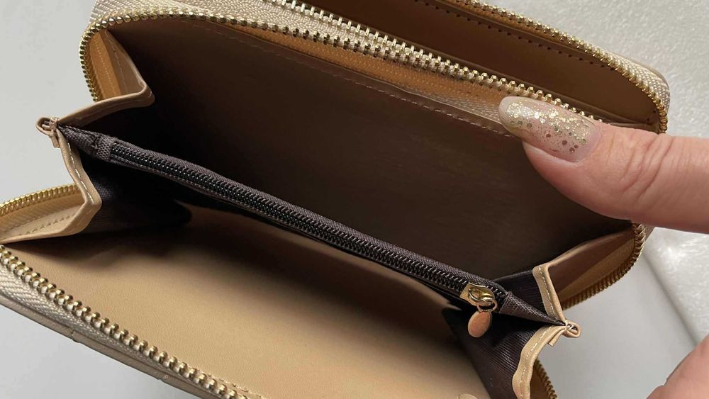 Nowy duży portfel Versoli  beżowy  - pufka