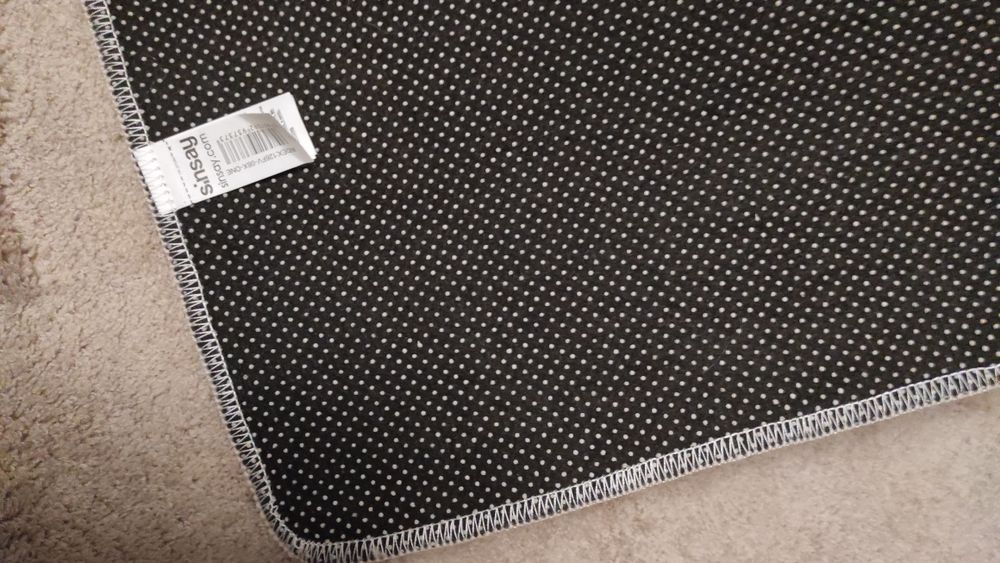 Килим беж 80 х 120 см новий , коврик