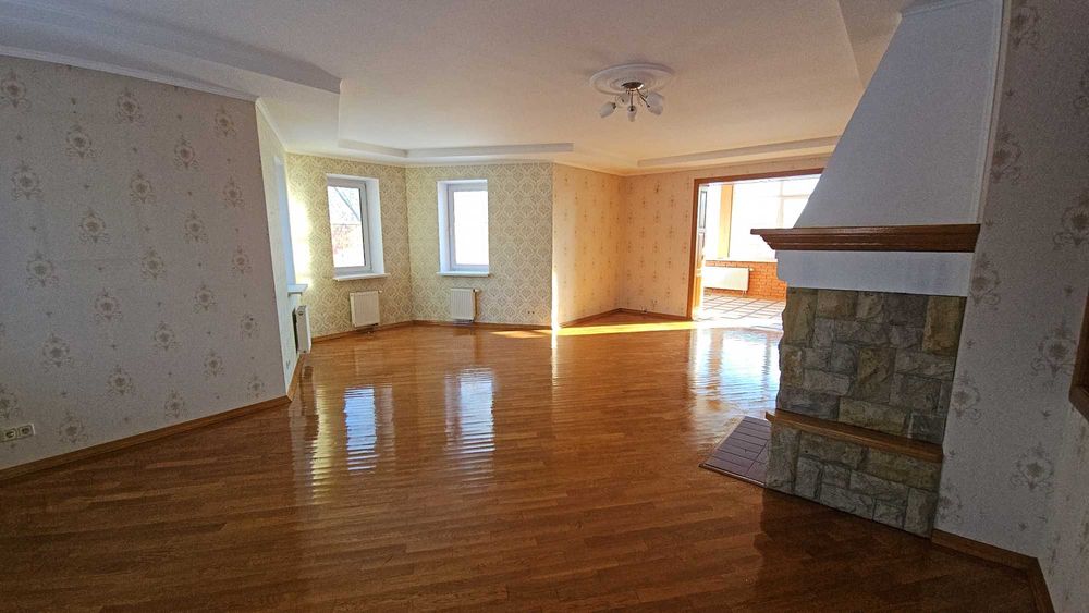 Будинок в затишному селі, є-Якість, є-хороші умови, є-всі комунікації