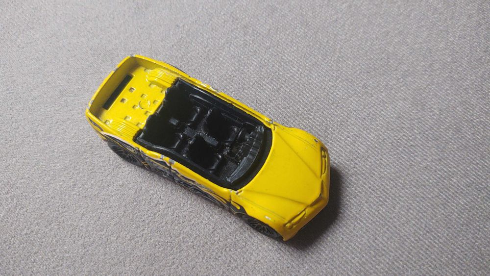 Samochód auto Hot Wheels Pontiac Rageous