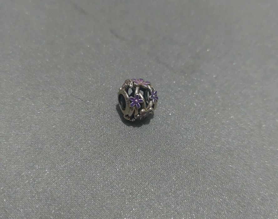 Pendentes para pulseira Pandora Originais.