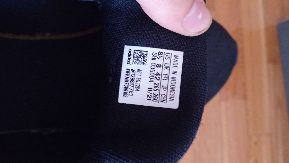 adidas lite racer 2.0 black 
size 42 
estado: muito bom ( deixaram me