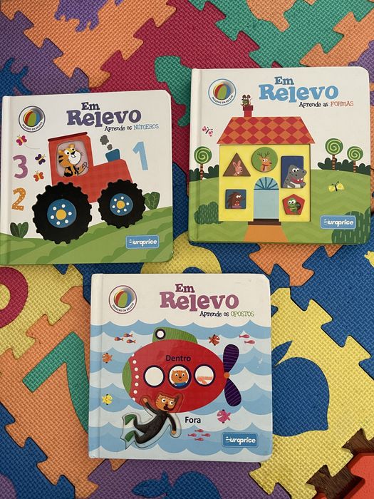 Livros coleção “em relevo”