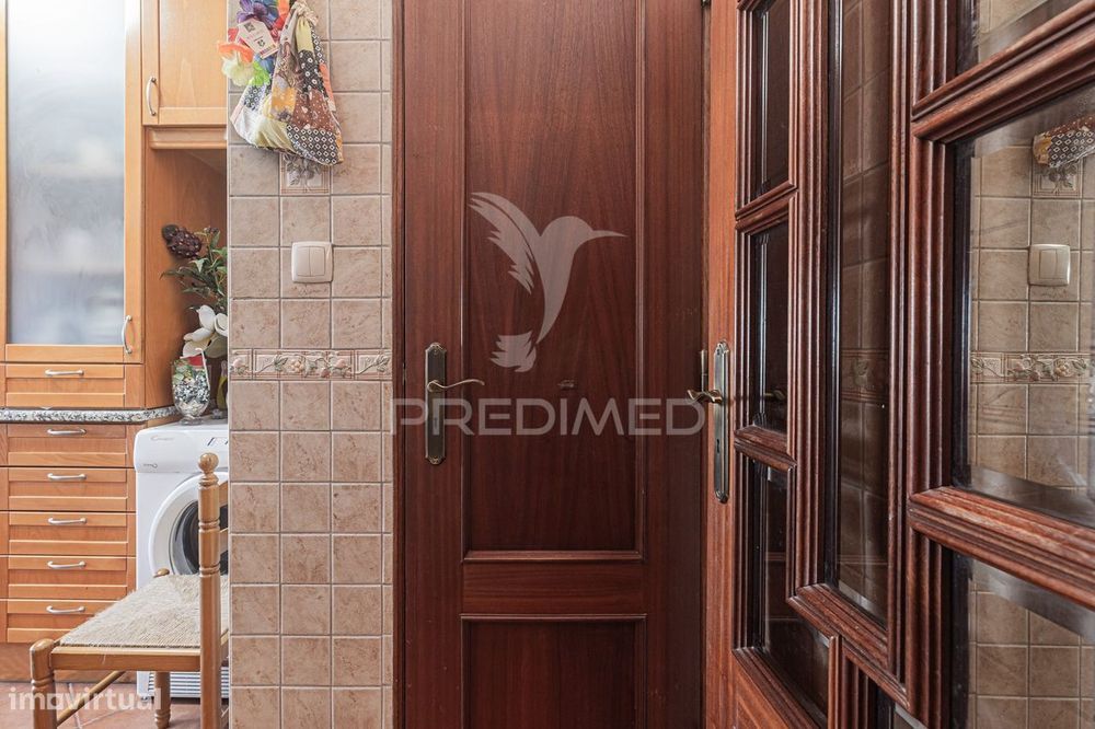 Apartamento T2 Remodelado | Muito Soalheiro | Cruz de Pau | 75 m²