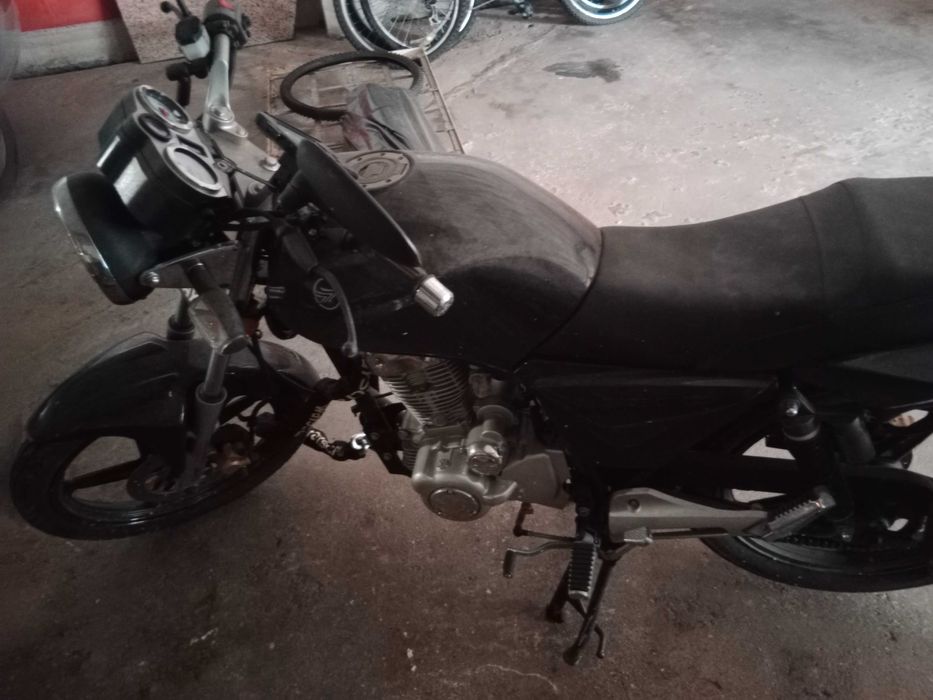 Moto KEEWAY 150cc - como nova