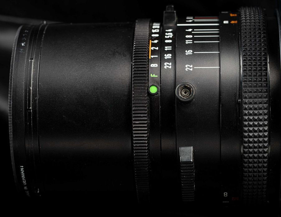 Hasselblad 500 CM, objetivas de 50 + 180 +acessórios