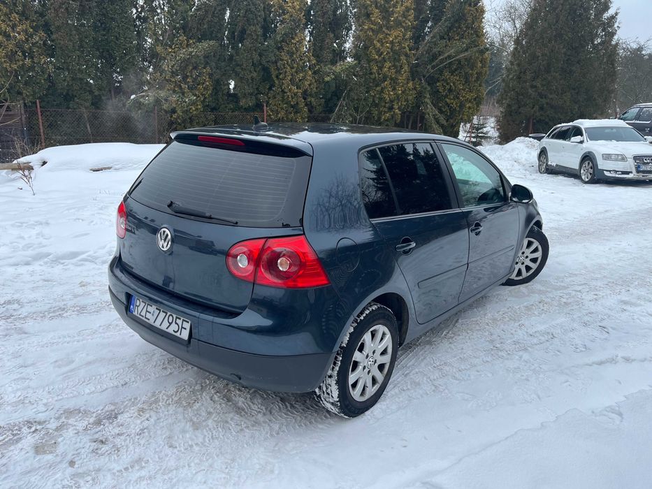 VW GOLLF V 2,0 FSI , 4 drzwi