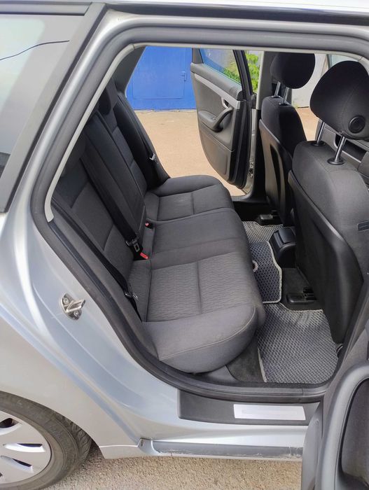 Audi A4 Avant 1.6 газ/бензин