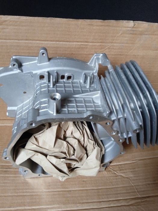 Картер 190 з поршнем,кільцями,шатуном.