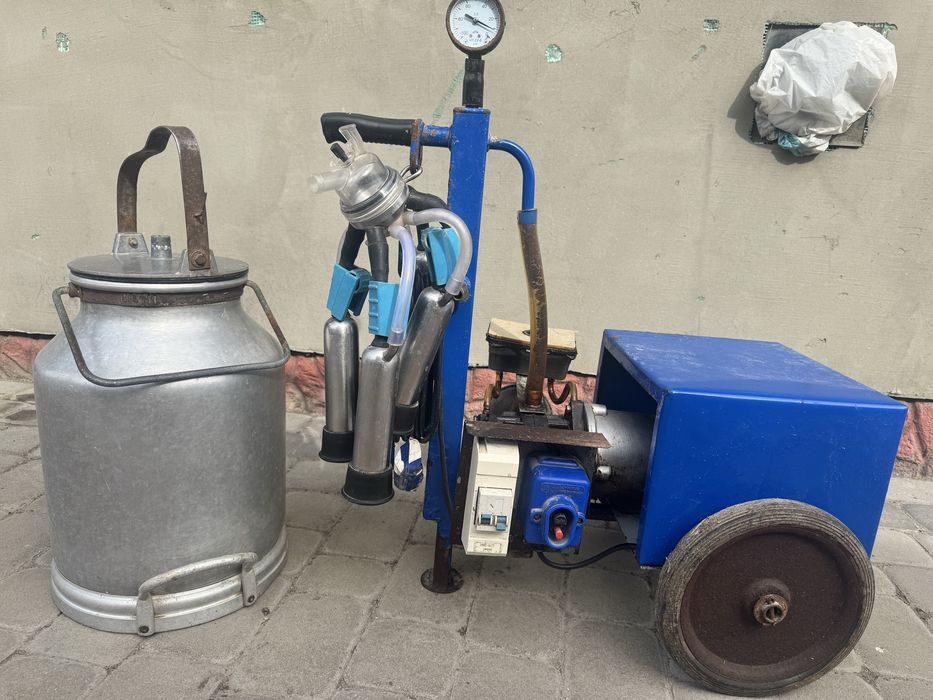 Продам доїльний апарат