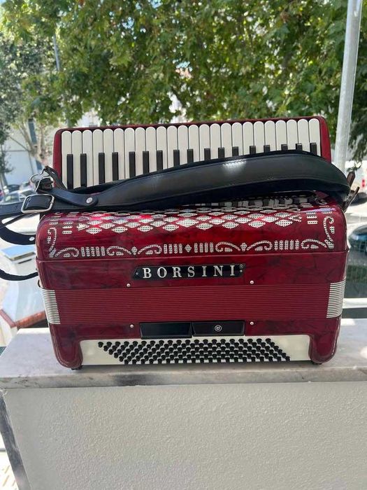 Acordeão Borsini 3a voz, 120 baixos, de Itália, como novo + oferta de mala e correias