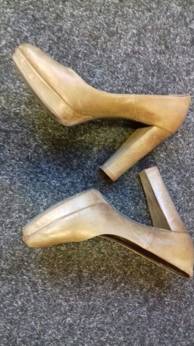 Buty półbuty całe skórzane rozm. 38