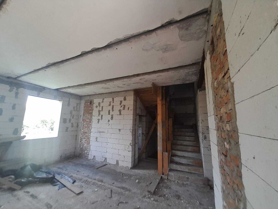 Продам будинок в Малій Данилівці | 222м2+цоколь | Ділянка 15 соток