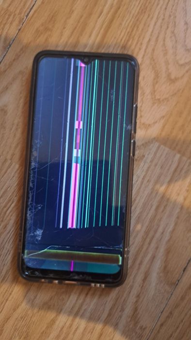 Uszkodzony telefon Oppo a15
