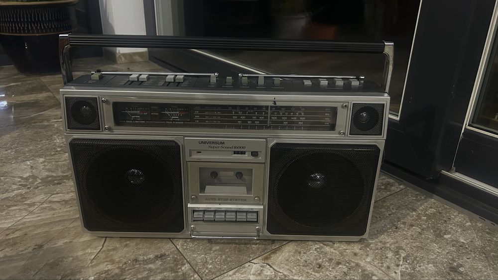 Radiomagnetofon Universum Super Sound 16000