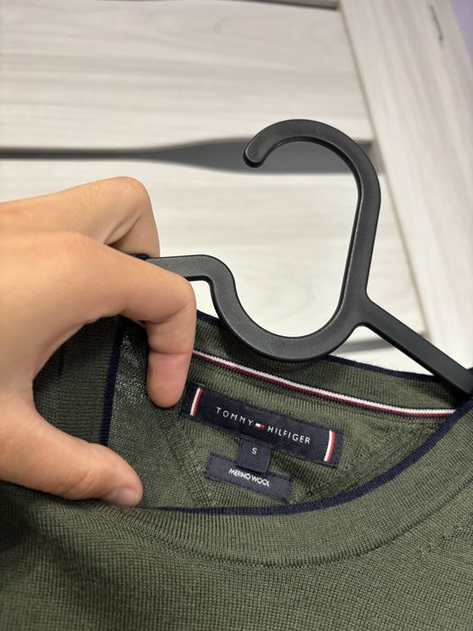 Męski elegancki sweter s tommy hilfiger