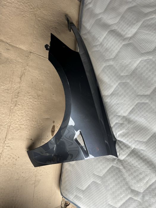 Крила ліві tesla model 3