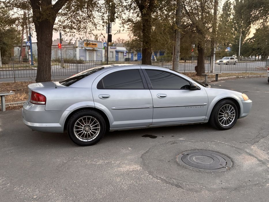 Продам крайслер 2.4  автомат
