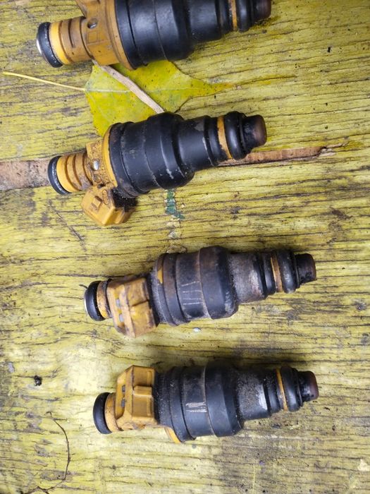 Гбц та інші запчастини для Пежо 405