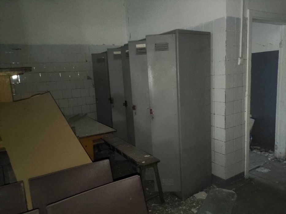 Шафа металева для одягу, інструментів тощо