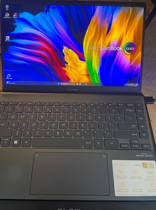 Asus ZenBook 13 OLED 13,3” | i5-1135G7 | 16 GB RAM | 512 GB SSD
