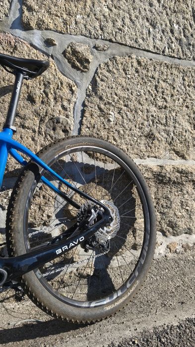 Bicicleta berria em carbono