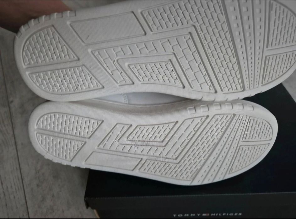 Sneakersy Tommy Hilfiger rozmiar 38