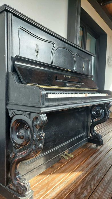 Pianino marki W. BIESE używane