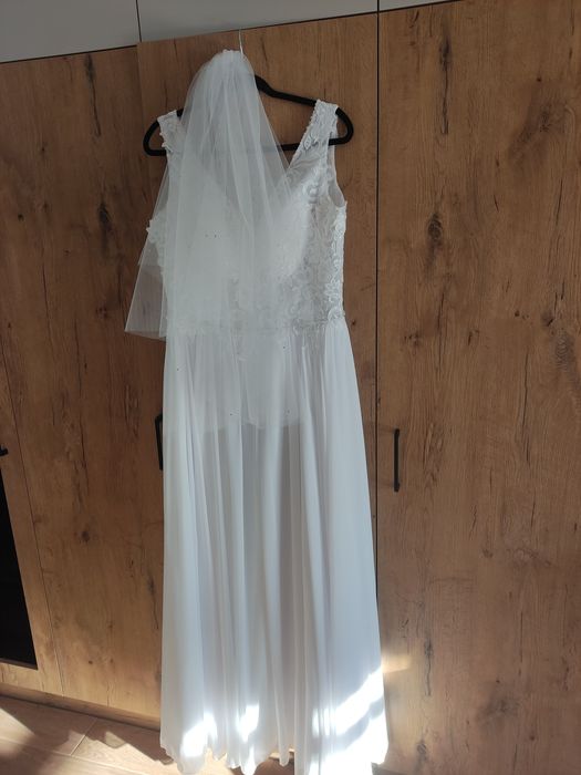 Suknia ślubna w stylu boho / romantycznym.