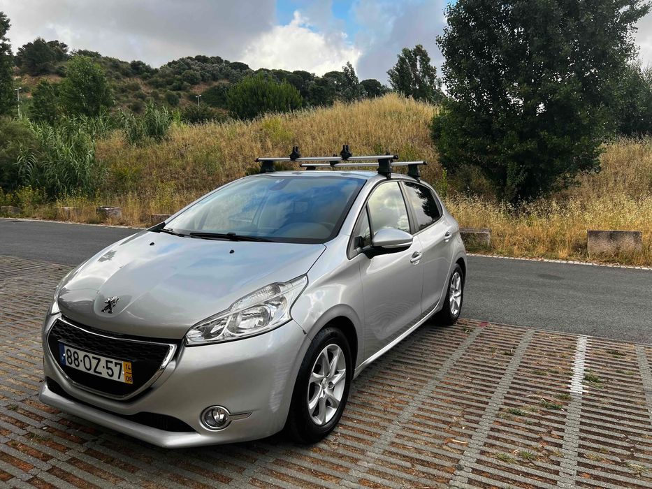 Peugeot 208 Active 1.2 VTi (2014) – Bem estimado