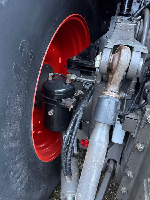 Продаж Claas Axion 920