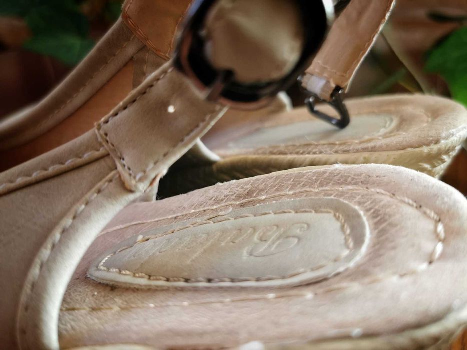 Sandały damskie beżowe, kremowe