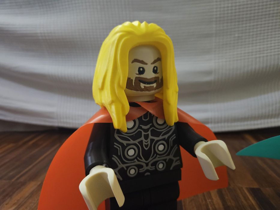 Bonecos Marvel Avengers 3D em forma de Lego gigante