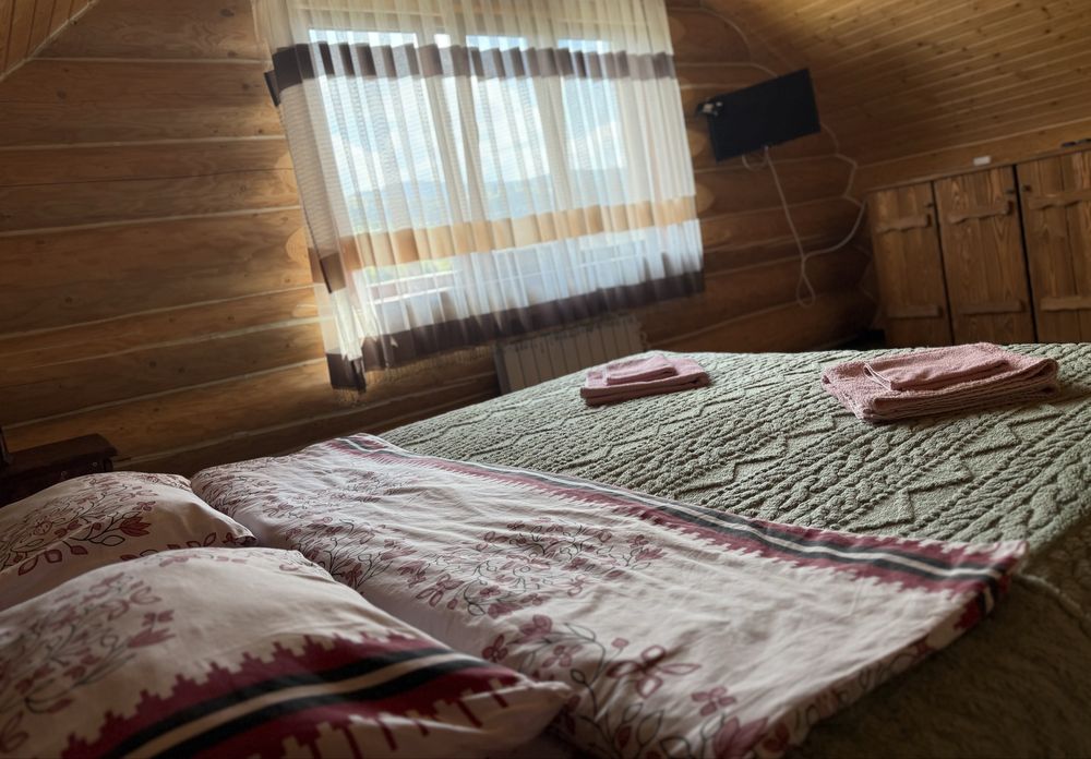 Маєток "У Ґазди"   поблизу о.Синевир