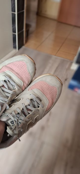 Buty snakersy New Balance 40