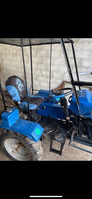 Мототрактор дв18 з навісним обланданням