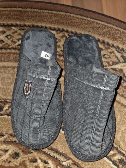 Kapcie męskie nowe 41/42