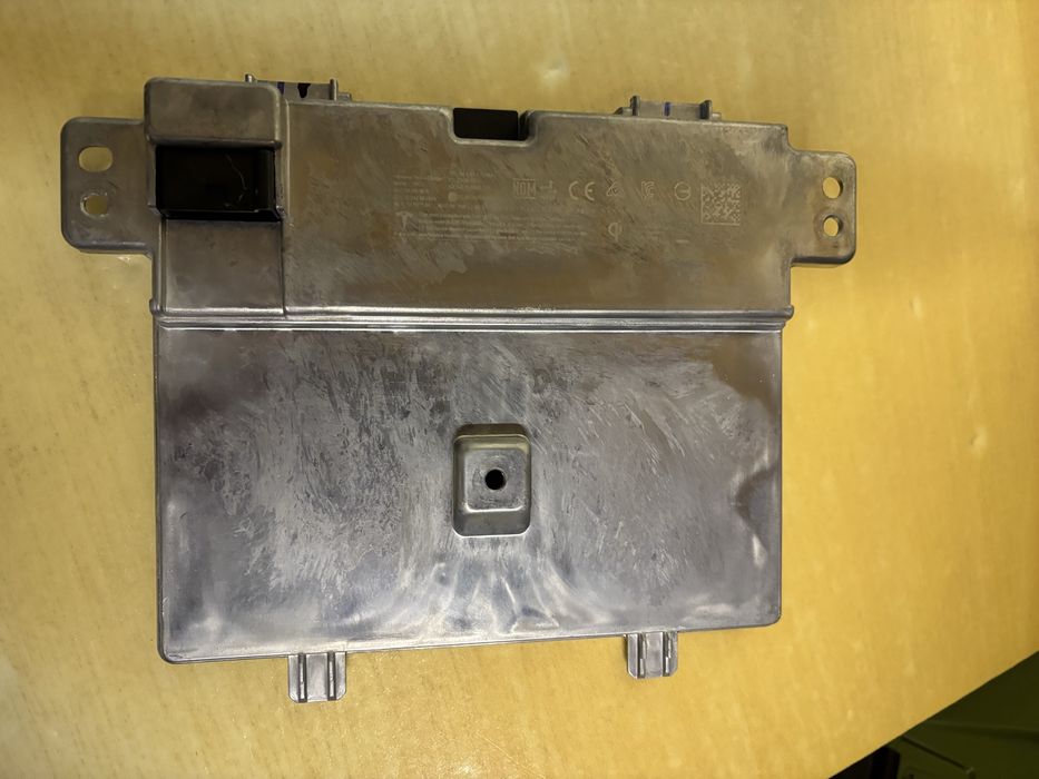 Беспроводное зарядное устройство Tesla Model 3 2022 г.