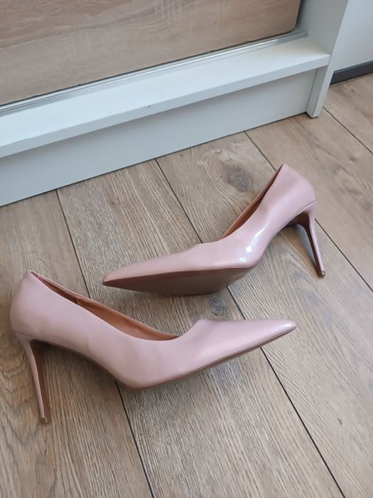 Kremowe szpilki rozmiar 46