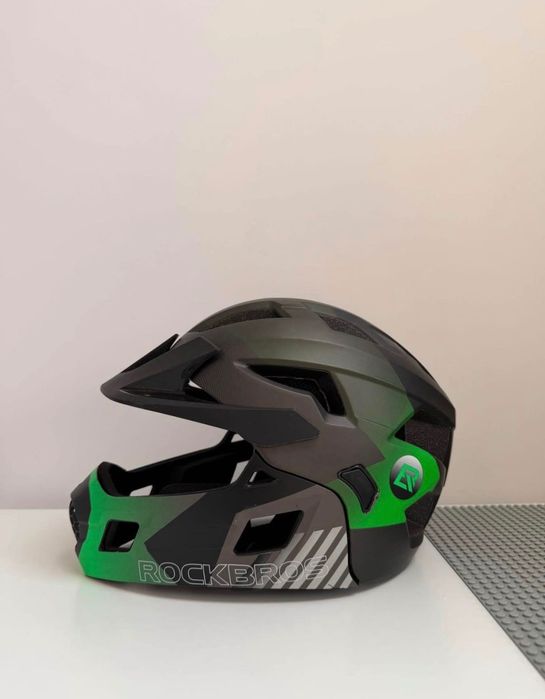 Rockbros kask sportowy z odpinaną szczęką