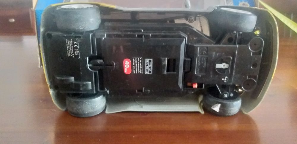 Carro telecomandado novo