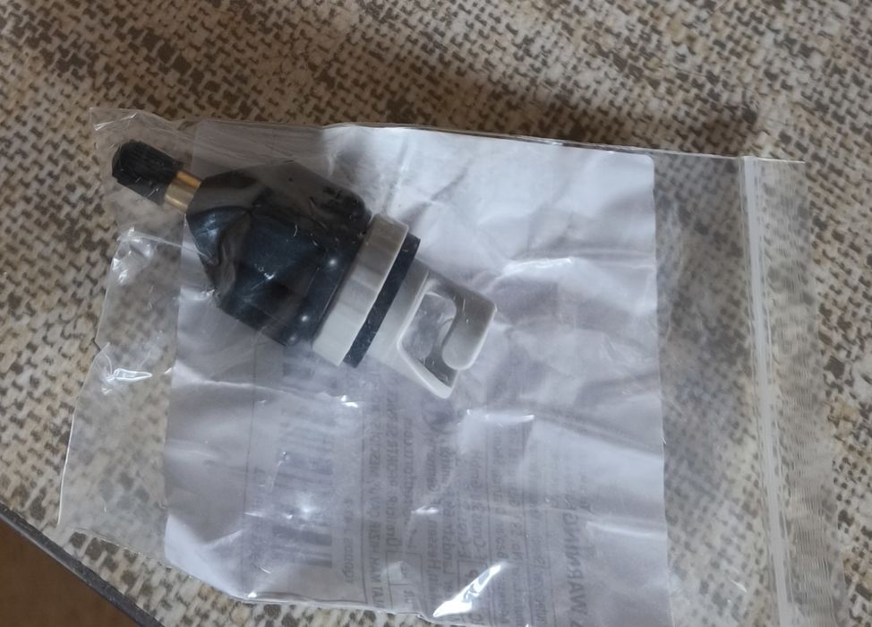 Deska SUP, przejściówka na zawór do kompresora