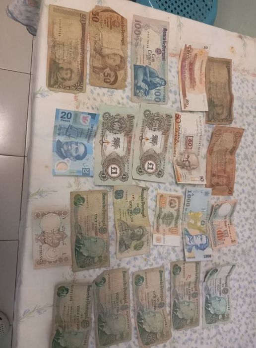 Notas antigas para colocação